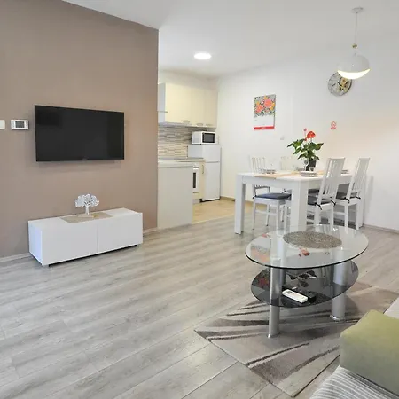 M&m Apartment