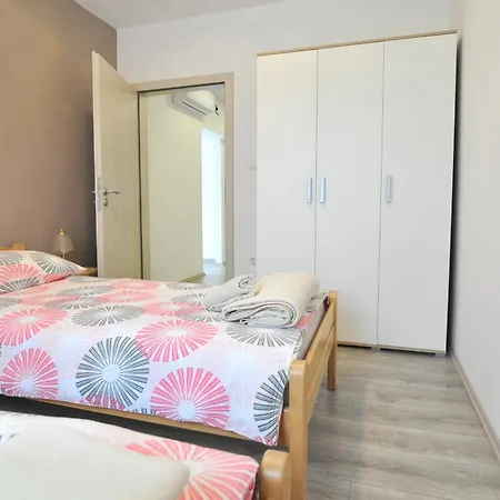 Apartment M&m Kukuljanovo